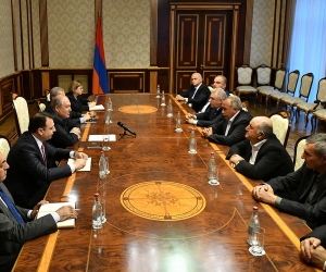 Արմեն Սարգսյանը հյուրընկալել է ԵԿՄ վարչության պատվիրակությանը