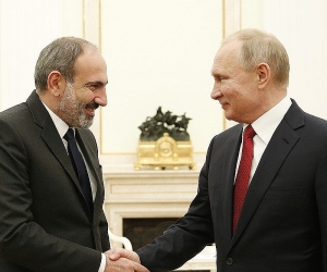 Никол Пашинян направил поздравительную телеграмму Владимиру Путину по случаю Дня Победы