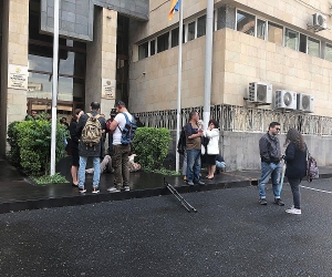 Граждане заблокировали входы в здания Кассационного суда и Судебного департамента