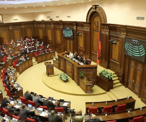 Парламент в очередной раз будет выбирать судью Конституционного суда