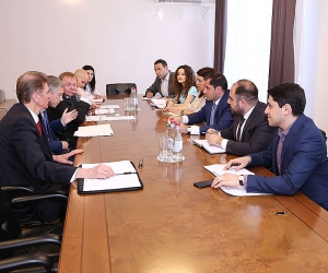 Նախարար Պապիկյանն ընդունել է «Ռուսատոմ սերվիս»-ի գլխավոր տնօրենին