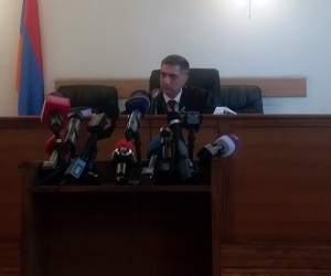 Защитник Кочаряна объявил самоотвод судье Армену Даниеляну. Заседание отложено