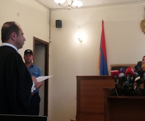 Քոչարյանի ֆրանսահայ փաստաբանը հիշեցրեց, որ դատավոր Արմեն Դանիելյանը ցածր վարկանիշ ունի և ինքնաբացարկ հայտնեց նրան