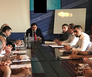 Սուրեն Պապիկյանը խորհրդակցություն է անցկացրել Ջրօգտագործողների ընկերությունների տնօրենների հետ