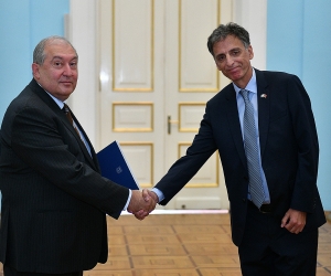 New Israeli Ambassador Presents Credentials