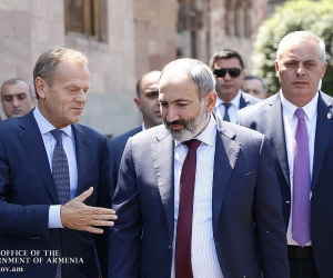 EU’s Tusk Meets Pashinyan: Promises Continued Support for Armenia Reforms