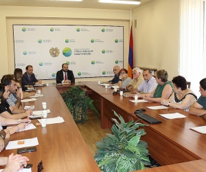 Էրիկ Գրիգորյանը հասարակական խորհրդի նիստի մասնակիցների հետ քննարկել է Սևանի հարցը