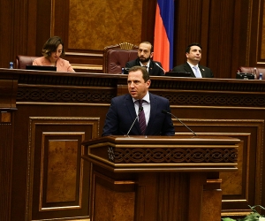 Давид Тоноян опроверг сведения о своей отставке и ожидающихся увольнениях в Генштабе