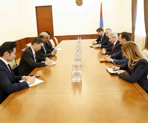 Ատոմ Ջանջուղազյանն ընդունել է Սինգապուրի Հանրապետության ավագ նախարարին