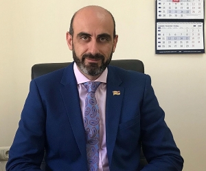 Նարեկ Զեյնալյանը վստահեցնում է՝ նախարար Թորոսյանի հետ խնդիր չունեն, «թիմակիցներ են»