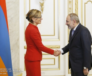 Премьер-министр обсудил с вице-премьером Болгарии вопросы развития двустороннего сотрудничества