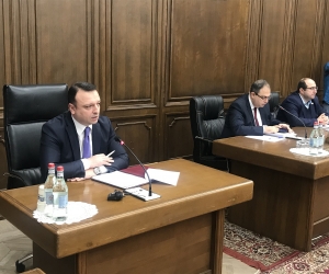 7 служебных машин администрации президента будут отчуждены