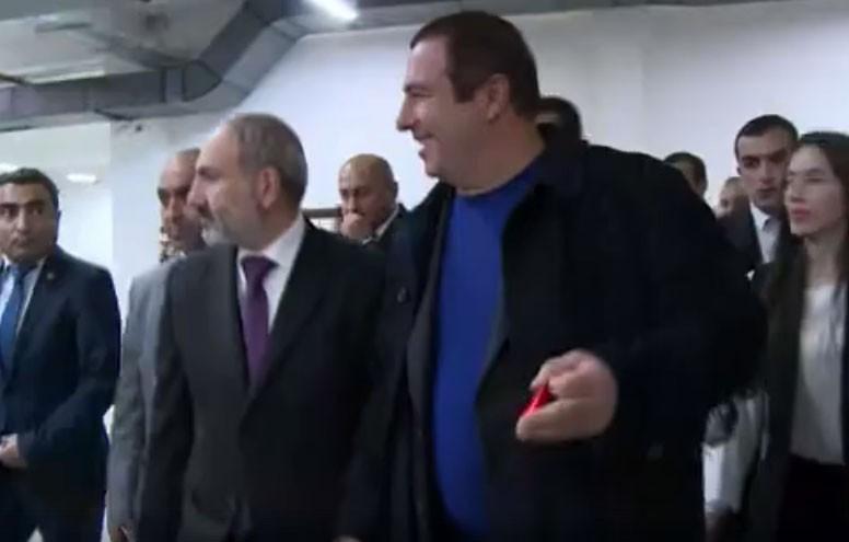 Հայաստանում բացվում է կերամիկական սպասքի գործարան. վարչապետը մասնակցել է բացմանը