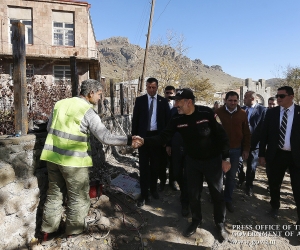 Премьер-министр ознакомился с ходом реализуемых в Горисе, Вайке и Ехегнадзоре субвенционных программ