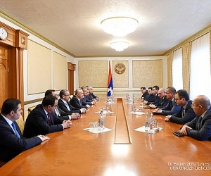 Բակո Սահակյանն ընդունել է Կենտրոնական բանկի նախագահ Արթուր Ջավադյանի գլխավորած պատվիրակությանը