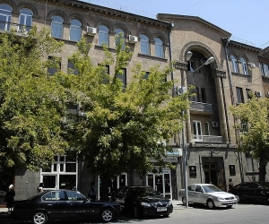 ՊԵԿ-ը հորդորում է մաքսային ձևակերպում ստացած ավտոմեքենաները դուրս բերել մաքսային հսկողության տարածքից