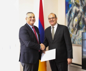 Հարավաֆրիկյան Հանրապետության նորանշանակ դեսպանն իր հավատարմագրերի պատճենն է հանձնել փոխարտգործնախարարին