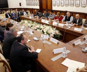 Գերատեսչությունների, ՀԿ-ների ներկայացուցիչների մասնակցությամբ քննարկվել է «Առողջության համապարփակ ապահովագրության հայեցակարգը»