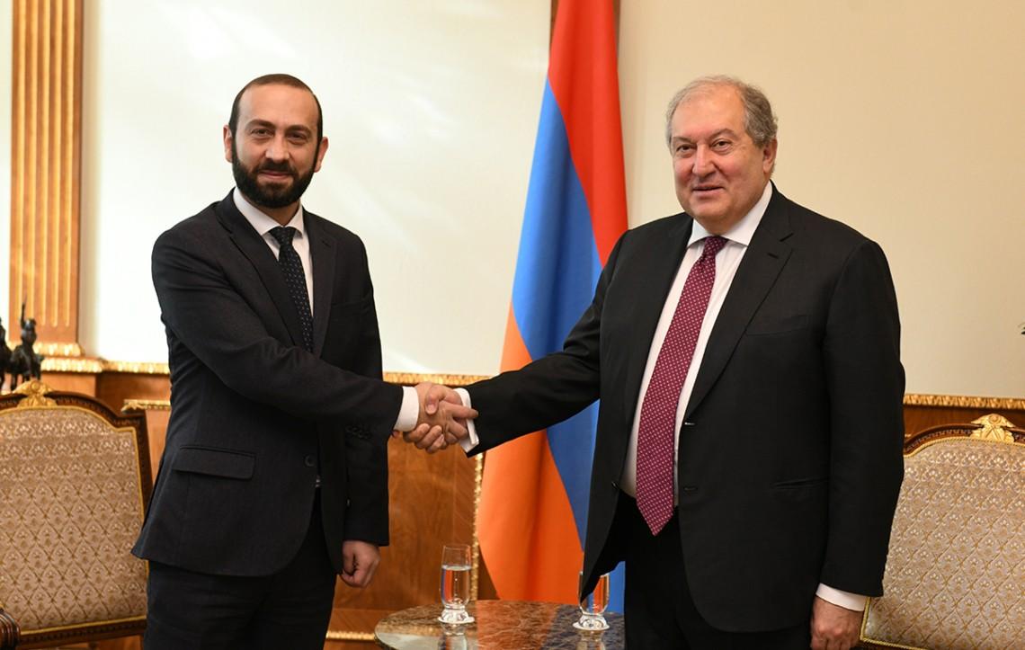 Президент Армен Саркисян встретился с Председателем Национального Собрания Араратом Мирзояном