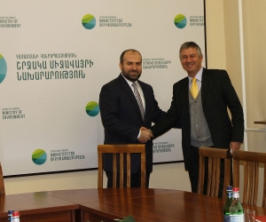 Շրջակա միջավայրի նախարար Է. Գրիգորյանն հանդիպել է Ասիական զարգացման բանկի (ԱԶԲ)  հայաստանյան գրասենյակի պատվիրակության հետ