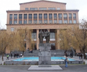 Բացահայտվել են ԵՊՀ դասախոսի կողմից կաշառք ստանալու մի շարք դեպքեր
