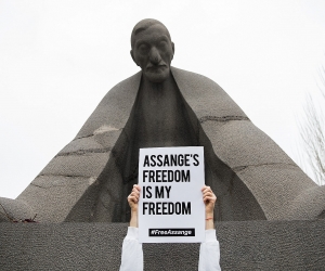 В Ереване прошла акция в защиту Джулиана Ассанжа
