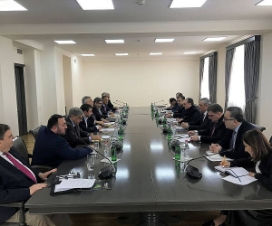 ԱԳ նախարար Զոհրաբ Մնացականյանը հանդիպել է ՀՅԴ Հայ դատի հանձնախմբերի ներկայացուցիչների հետ