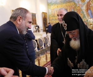 Pashinyan Stresses Shared "Christian Values" as Meeting with Georgian Catholicos Ilya II