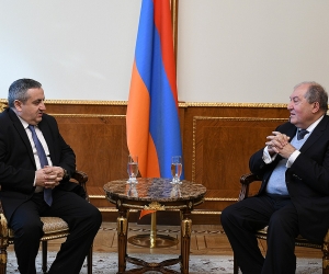 Նախագահ Արմեն Սարգսյանը հանդիպել է Սննդամթերքի անվտանգության տեսչական մարմնի ղեկավարին
