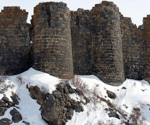 Ամբերդ ամրոց և Քարի լիճ տանող ավտոճանապարհները դեռ անորոշ ժամանակ փակ կլինեն