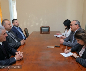 Արցախի խորհրդարանի ղեկավարը հանդիպել է արտախորհրդարանական երեք ուժերի ներկայացուցիչների հետ