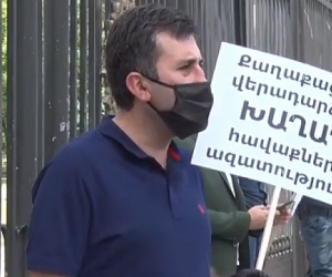 Ոստիկանները բերման են ենթարկել ԱԺ-ի դիմաց բողոքի ակցիա իրականացնող Ռուբեն Մելիքյանին, Ռոբերտ Հայրապետյանին և այլ անձանց