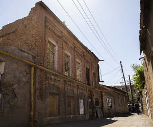 Երևանի 33-րդ թաղամասի ներդրողներին համառորեն գաղտնի են պահում․ ո՞ր ընկերություններում են նրանք թաքնված