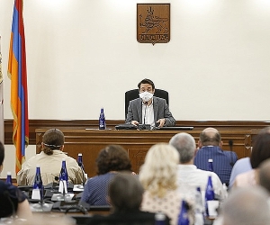 «Մոտեցումը պետք է լինի գերլուրջ». քաղաքապետ Մարությանը հանդիպել է բուժհիմնարկների տնօրենների հետ