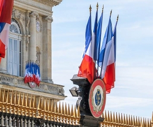 Франция призывает обе стороны соблюдать режим прекращения огня и возобновить диалог во избежание эскалации