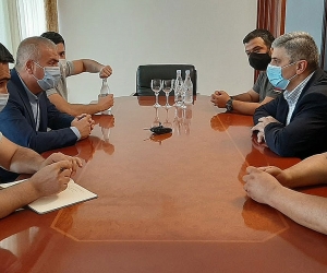 Վահե Ջիլավյանը Սյունիքի մարզպետի հետ քննարկել է 8 մլն բյուջե ունեցող և պահպանվող տարածքների ծրագրին վերաբերող հարցեր