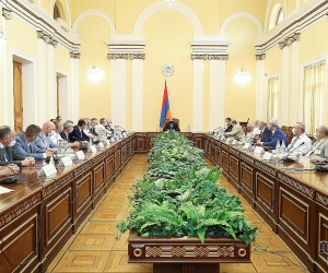 Արարատ Միրզոյանը հանդիպել է Հայաստանի գործարարների միության ներկայացուցիչների հետ