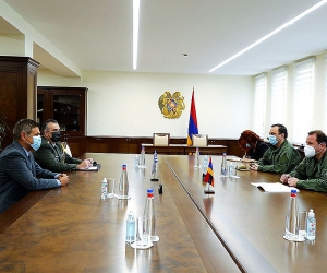 Պաշտպանության նախարարությունում քննարկվել են հայ-հունական համագործակցության հարցեր
