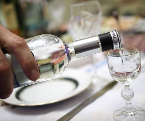 Քննություն է տարվում՝ պարզելու ալկոհոլային թունավորման հետևանքով Երևան քաղաքի 10 բնակչի մահվան և 2 բնակչի կուրանալու հանգամանքները
