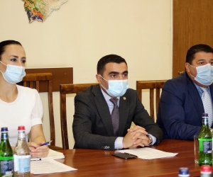 Շրջակա միջավայրի նախարար Ռ. Պետրոսյանն այսօր ընդունել է Հայաստանում ՄԱԿ-ի զարգացման ծրագրի մշտական ներկայացուցիչ Դմիտրի Մարիասինի գլխավորած պատվիրակությանը