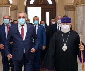 Catholicos Garegin II Hosts Visiting Artsakh Parliamentary Delegation