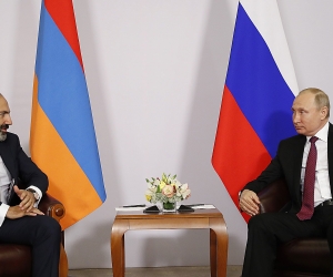 Pashinyan, Putin Discuss Karabakh Fighting