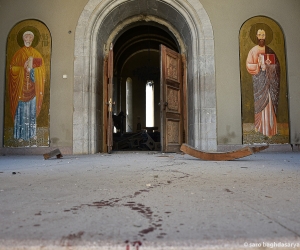 Собор Святого Христа Всеспасителя в Шуши после повторного ракетного обстрела (фото)