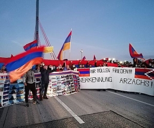 В Гамбурге армяне перекрыли главные магистрали, требуя признать независимость Арцаха 