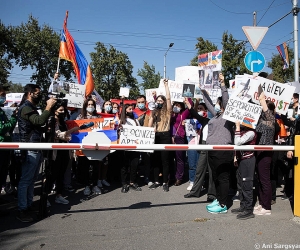 Yerevan Protestors Demand U.S. Recognize Artsakh's Independence