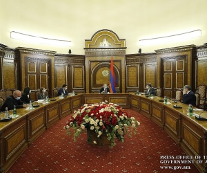 Նիկոլ Փաշինյանը հանդիպել է արտախորհրդարանական քաղաքական ուժերի ներկայացուցիչների հետ