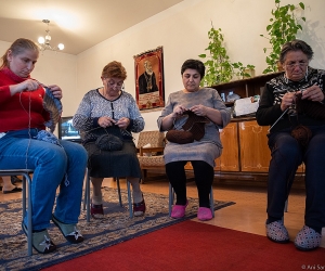 Տաք գուլպա եւ գլխարկ՝ զինվորի համար