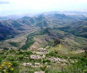 Դուք էլ ունեցեք Արցախի գույներից