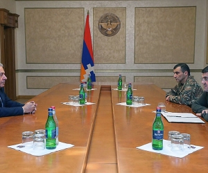 ՀՀ պաշտպանության նախարարը մեկնել է Արցախ