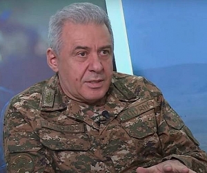 Armenian Defense Minister on Working Visit to Russia